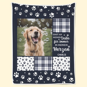 Personalisierte Foto-Decke – Personalisierte Weihnachts-Erinnerungs- und Mitgefühlsgeschenke für Hunde und Katzen – Pfoten Hinterlassen Spuren In Unseren Seelen